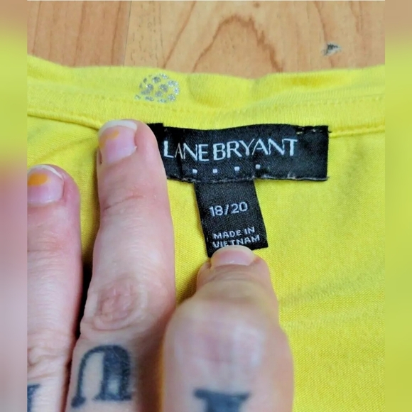Lane Bryant pineapple print t-shirt - Picture 4 of 8